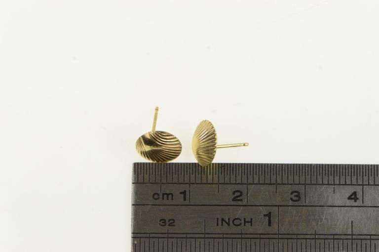 14K Yellow Gold Scallop Sea Shell Ocean Beach Motif Stud Earrings