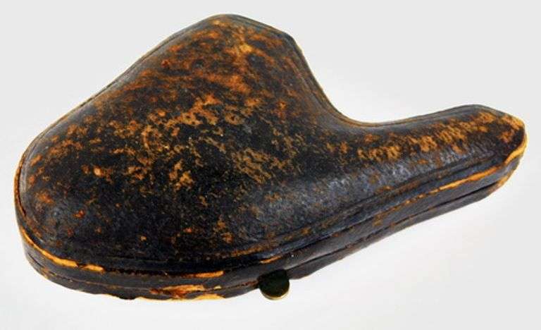 Antique Meerschaum Horse Pipe w/Leather Case