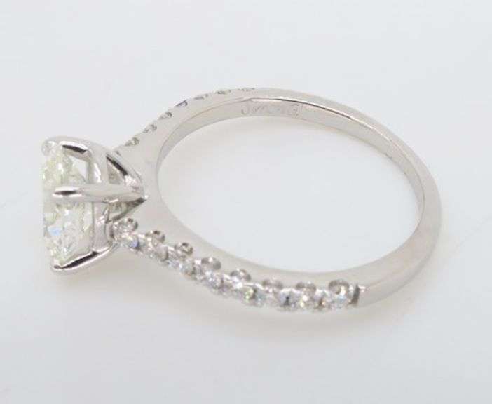 Simon G Oval Diamond Engagement Ring in 18k
