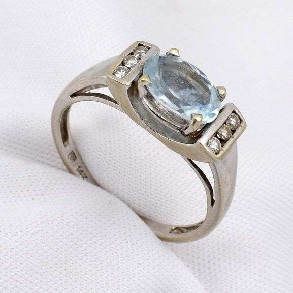 Sweet 14k WG Blue Topaz Ring