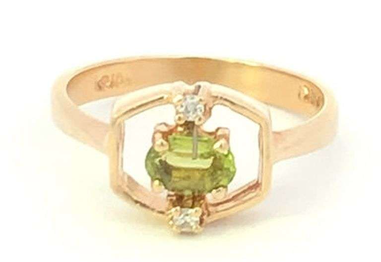 10K Yellow Gold Peridot Diamond Accent Vintage Statement Ring