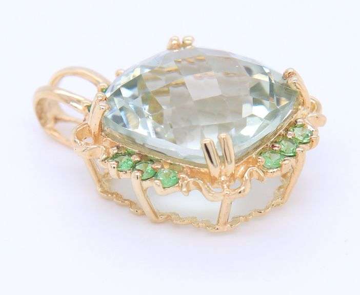 10KT Yellow Gold Amethest Pendant