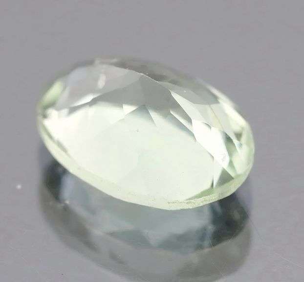 Beautiful 5.45ct bright green Amethyst