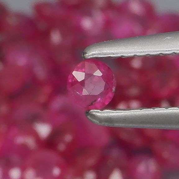 Premium 5.23ct 77 piece mixed cut Ruby set