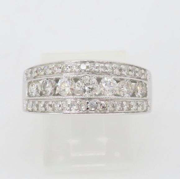 Diamond Anniversary Band