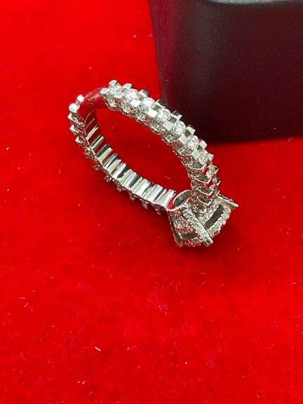 CERTIFIED 14K WHITE GOLD AND DIAMOND RING