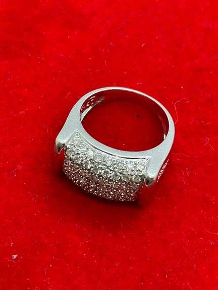 CERTIFIED 14K WHITE GOLD AND DIAMOND RING