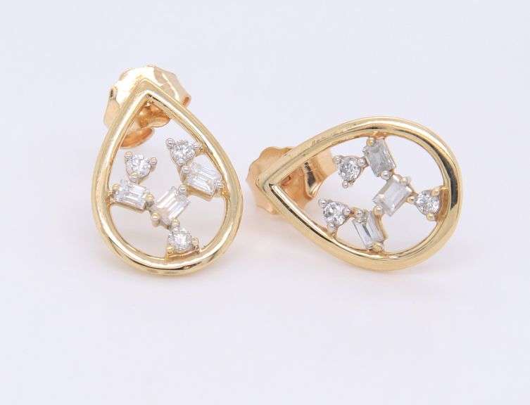 Attractive Baguette Pear Shaped Diamond Stud Earrings