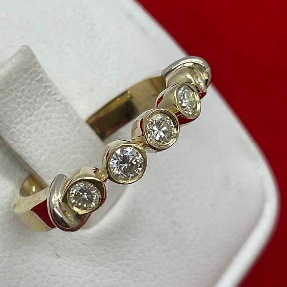 CERTIFIED BRAND NEW 14KT SOLID YELLOW GOLD AND DIAMOND BAND