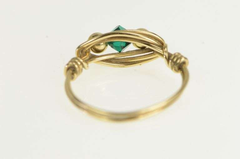 14K Yellow Gold Retro Sim. Emerald Ornate Wrap Vintage Ring