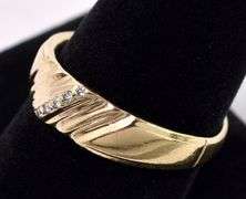 Charming Diamond Band Ring in 14K Yellow Gold