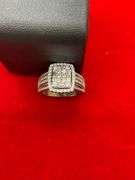 CERTIFIED BRAND NEW 14K WHITE GOLD AND DIAMOND RING.