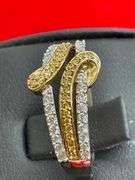 CERTIFIED BRAND NEW LADIES 14K WHITE AND YELLOW GOLD DIAMOND RING.