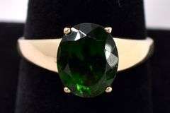 Treasured Green Tourmaline Ring In Yellow Gold