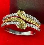 CERTIFIED BRAND NEW LADIES 14K WHITE AND YELLOW GOLD DIAMOND RING.