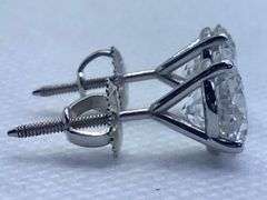 LUXURIOUS AND ELEGANT 14K WHITE GOLD LAB GROWN DIAMOND STUD EARRINGS