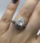 BREATHTAKING 14K WHITE GOLD HALO-STYLE DIAMOND ENGAGEMENT RING