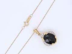 10KT Yellow Gold Oval Garnet Pendant With Chain