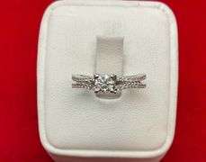 CERTIFIED BRAND NEW 14K WHITE GOLD AND DIAMOND RING