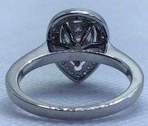 BREATHTAKING 14K WHITE GOLD HALO-STYLE DIAMOND ENGAGEMENT RING