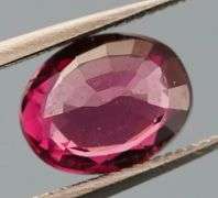 Glittering 1.38ct untreated top violet pink Rhodolite Garnet