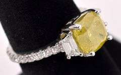 Lovely GIA Certified Approx. 3.02CTS Fancy Yellow Diamond Ring in Platinum