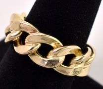 Stunning Curb Link Chain Ring In Yellow Gold