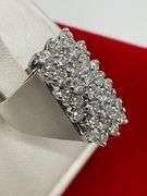CERTIFIED 14K WHITE GOLD AND DIAMOND RING. 2.50 CARATS