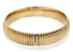 Polished Oval Striped Bangle Bracelet in 14K