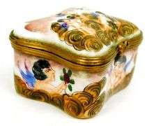 Capodimonte Cherubs Miniature Trinket Box