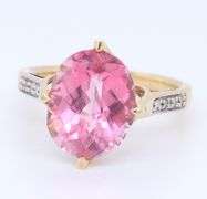 Fantastic Yellow Gold Pink Topaz Ring with Diamond aacents