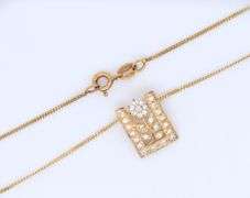 925 Sterling Silver Cubic Zirconia Floral Pendant on Chain