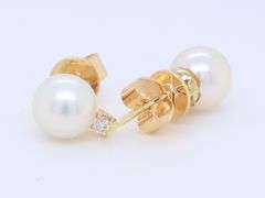 Nice Yellow Gold 7mm Pearl with Diamond accents Stud Earrings