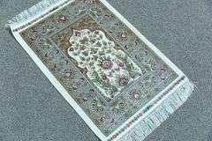 100% Silk Turkish 1.7x2.4