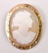 Vintage Cameo Pin in Yellow Gold