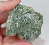 Gorgeous color! 885ct rough Diopside
