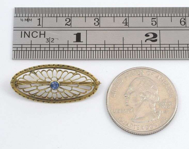 Sweet Vintage Brooch with Sapphire