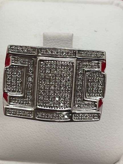 MEN'S 10K WHITE GOLD AND DIAMOND RING