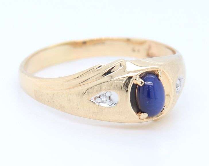 Gent's Yellow Gold oval Star Sapphire and Diamond Ring
