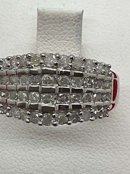 LADIES 10K WHITE GOLD AND DIAMOND PYRAMIDE RING