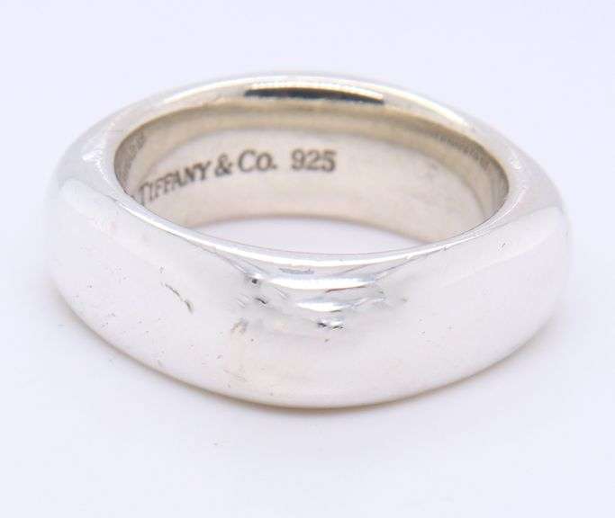 Tiffany & Co Cushion Sqare Band