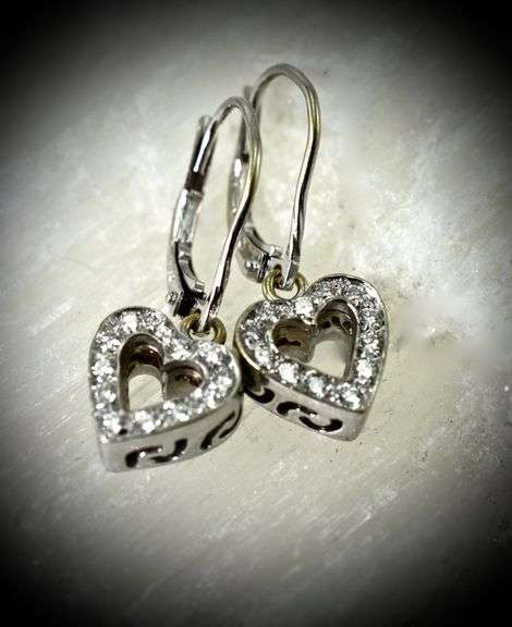 Dangling Heart 18K White Gold Diamond Earrings