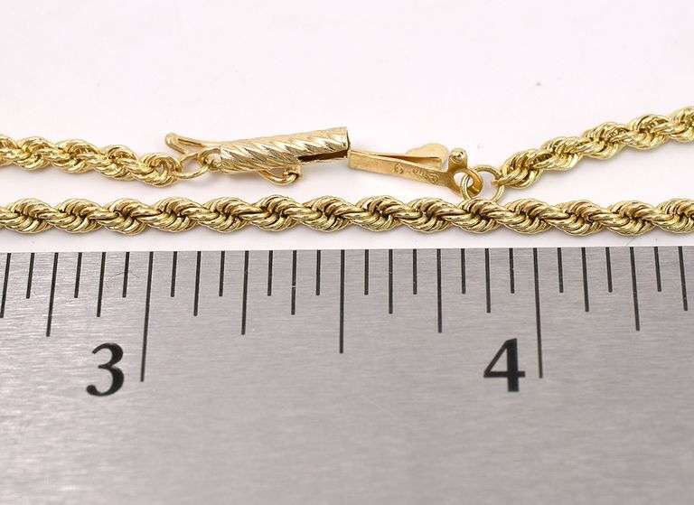 Charming Rope Chain Necklace In 14K Yellow Gold