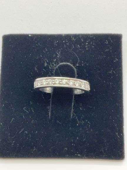 LADIES 14K WHITE GOLD AND DIAMOND BAND / RING