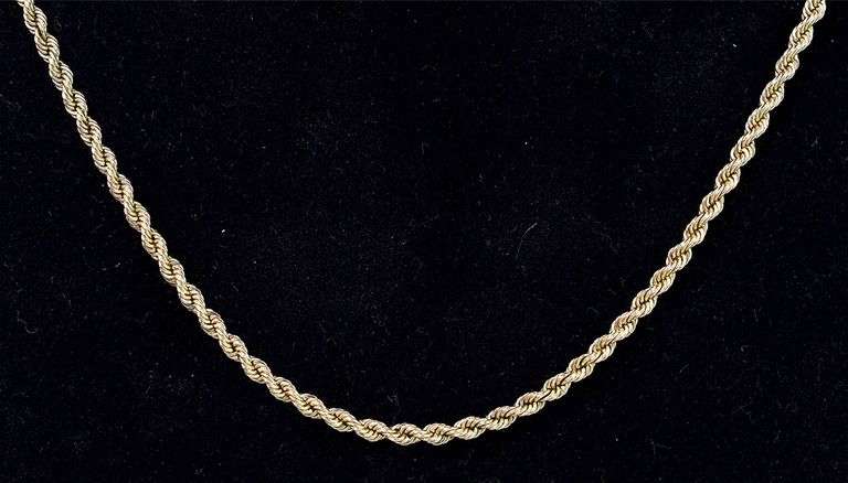 Charming Rope Chain Necklace In 14K Yellow Gold