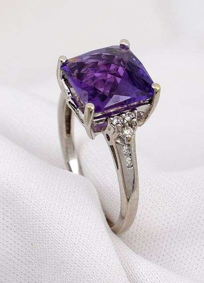 Modern 14k WG Amethyst & Diamond Ring