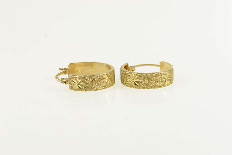 14K Yellow Gold 17mm Squared Snow Flake Hoop Earrings
