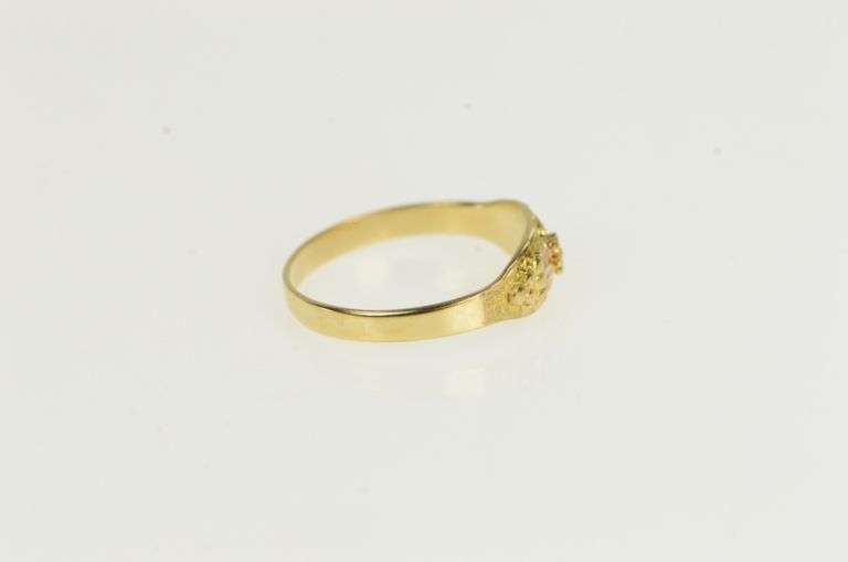 10K Yellow Gold Black Hills Leaf Nature Motif Child's Baby Ring