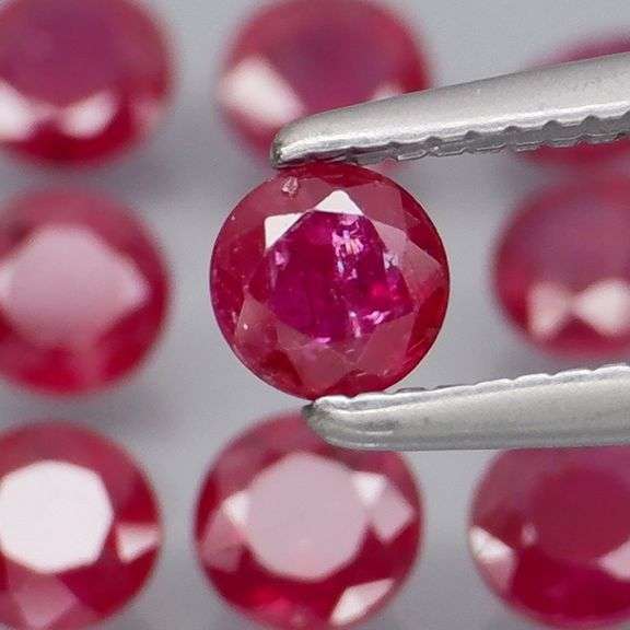 Heated only! 3.15ct natural red Ruby set