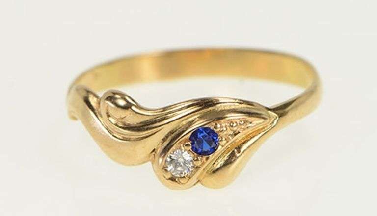 14K Yellow Gold Vintage Syn. Sapphire CZ Wavy Ornate Ring
